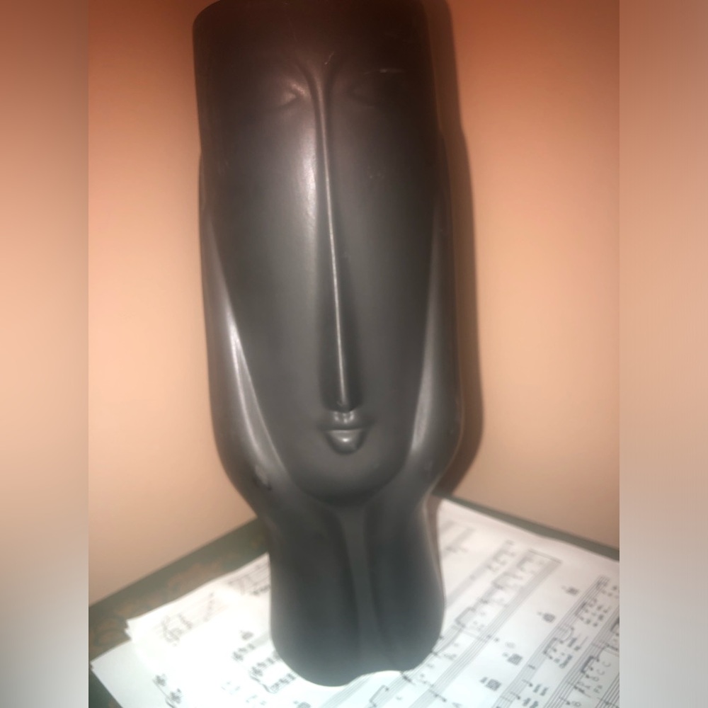 Elegant Black Abstract Face vase